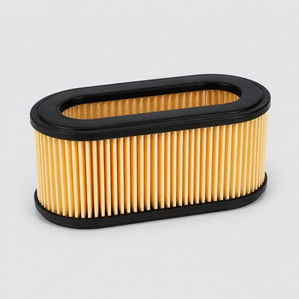 Filtre à air pour petit moteur thermique sur fond clair