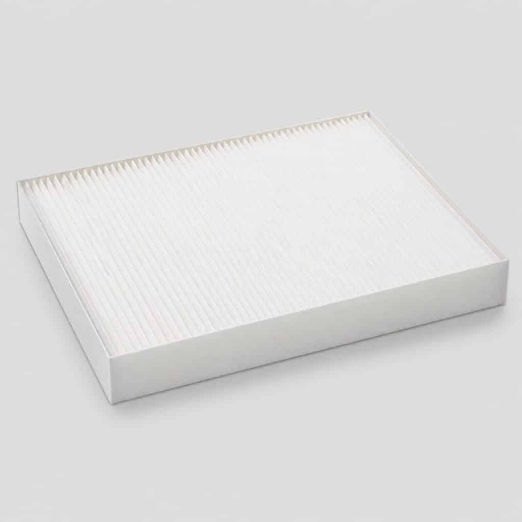 Filtre d'habitacle grand format sur fond clair