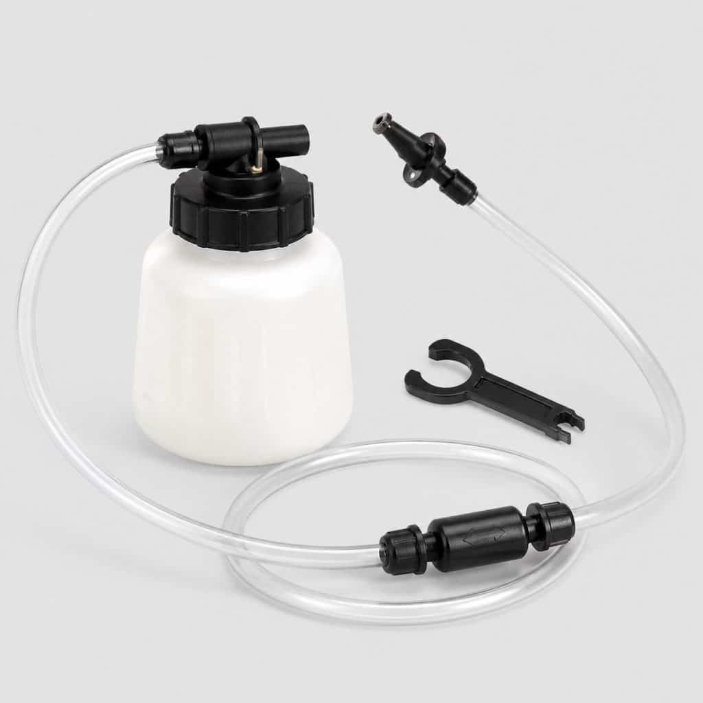 Kit de purge de frein manuel sur fond clair